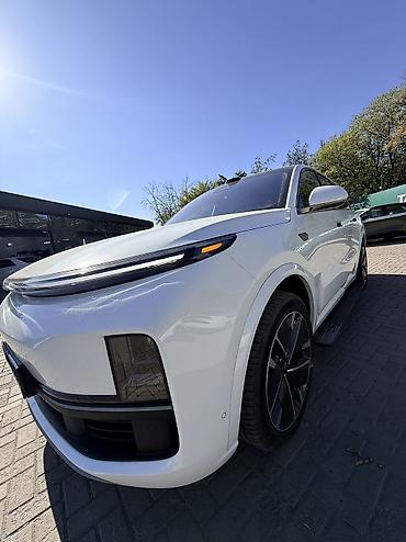 Lixiang: Lixiang L9: 2025 г., 1.5 л, Автомат, Электромобиль, Кроссовер — 2