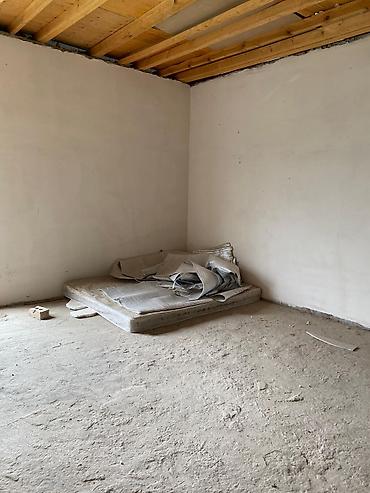 Продажа коттеджей и домов: Продаётся двухэтажный дом с цокольным этажом. Характеристики: - — 17