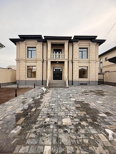 Продажа коттеджей и домов: 📍 Арча-Бешик, ул. Эр-Тайлак На участке 6 соток расположен просторный — 1