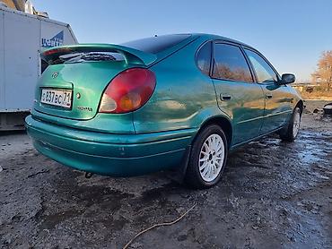 Toyota: Toyota Corolla: 1997 г., 1.6 л, Механика, Бензин, Хэтчбэк — 9