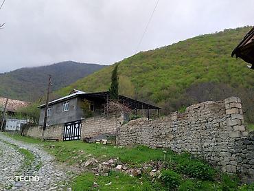 Həyət evi alıram: Iki mərtəbəli ev satılır. ətraflı məlumat üçün əlaqə telefona zəng — 3