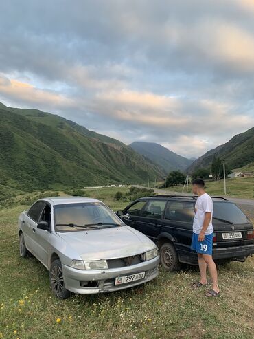 Транспорт: Mitsubishi Lancer: 2000 г., 1.3 л, Автомат, Бензин, Седан