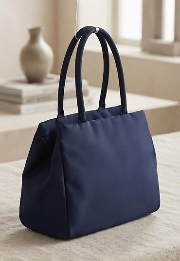 Elegantna ženska torba – tamnoplava - Materijal: glatka, izdržljiva