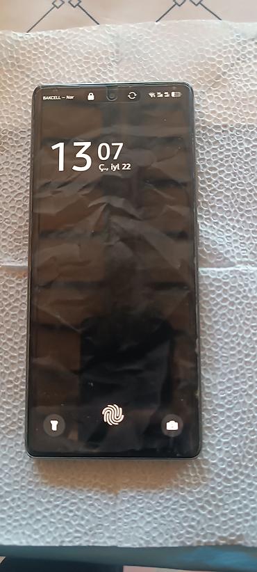видеорегистратор с 3 камерами: Smartfon – 3 arxa kamera modullu, ön kamerası ekranın yuxarı — 3