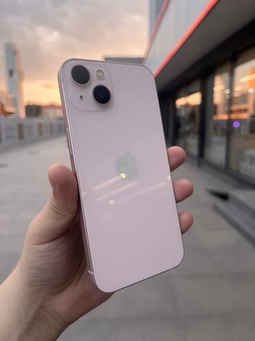 тесла телефон: IPhone 13, Б/у, 128 ГБ, Розовый, Зарядное устройство, Защитное стекло, Чехол, 87 %