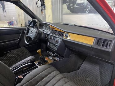 Mercedes-Benz: Mercedes-Benz 190: 1988 г., 2 л, Механика, Бензин, Седан