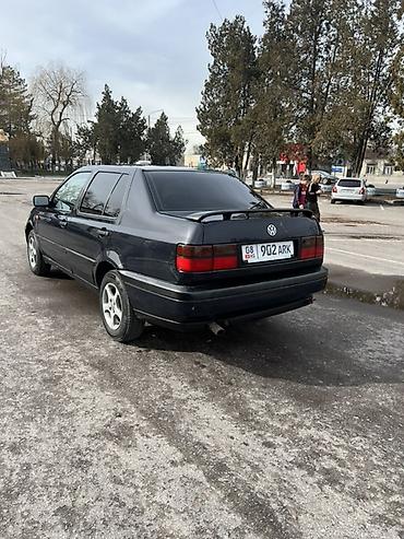 климат контроль 210: Volkswagen Vento: 1994 г., 1.8 л, Механика, Бензин, Седан — 4