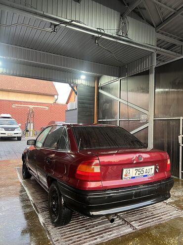 опель ремонт: Opel Astra: 1993 г., 1.6 л, Механика, Бензин, Седан