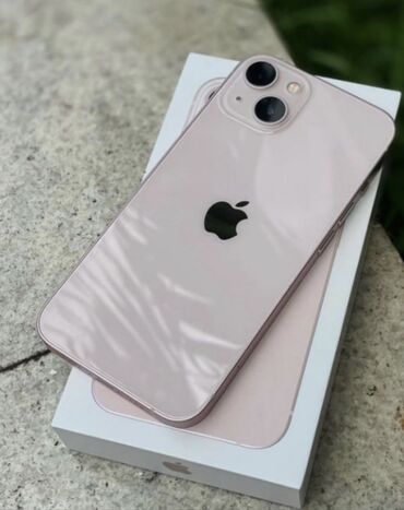 Apple iPhone: IPhone 13, Б/у, 256 ГБ, Розовый, Защитное стекло, Чехол, Коробка, 88 %