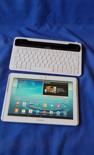 Tableti: 2 tanleta od 10 inca ko novi sa orginalnim fabrickim tastaturama. sve — 8
