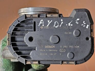 Дроссельные заслонки: Дроссельная заслонка Audi 1998 г., Б/у, Оригинал, Германия — 3