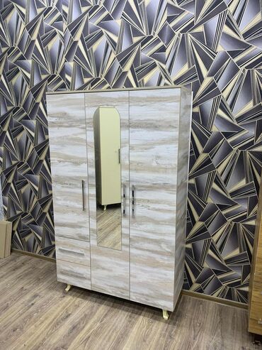 Dolablar: Yeni, Açılan, 3 qapılı Düz dolab, Dolab-asılqan, Rusiya — 5