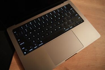 Apple MacBook: İşlənmiş Apple MacBook, 14 ", Apple M1 Pro, 512 GB, Ünvandan götürmə — 10