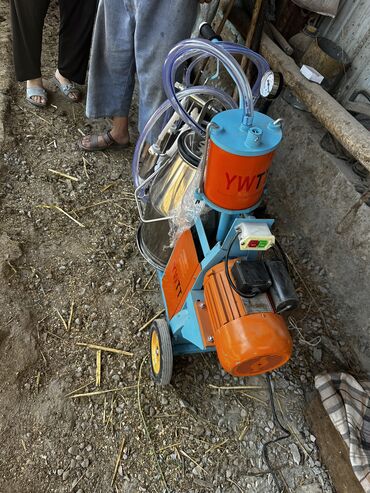 Товары и оборудование для с/х животных: Дробилка унверсал 7.5 кват 220 ват Доставка по городу Доставка по — 8