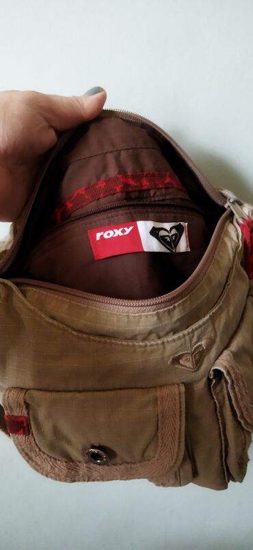 Çantalar: Brend əl çantaları,Roxy 20manat,qara dəri 7man,hermes ağ12man — 4