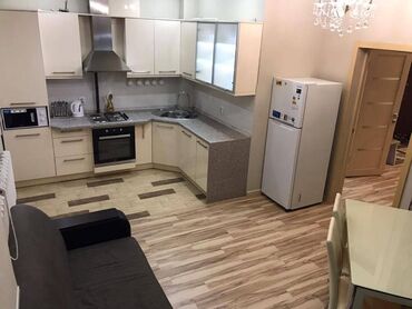 сдаю 1 комнатную квартиру политех: 1 комната, 49 м², Элитка, 2 этаж, Евроремонт