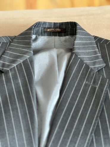 Kostyumlar: Klassik kişi kostyumu – EMILAND - Model: İki parçalı kostyum (jilet — 4