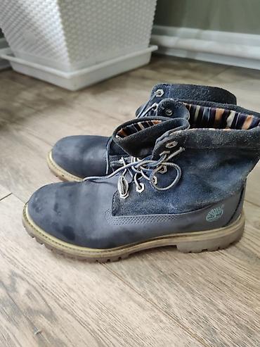 обувь drop: Две пары обуви. 1)1000сом Ботинки Timberland, темно‑синие. - — 2