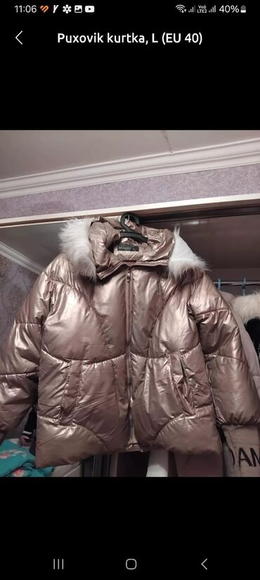 женские кашемировые кофты: Rose qızılı rəngdə, parıltılı materialdan hazırlanmış qadın puffer