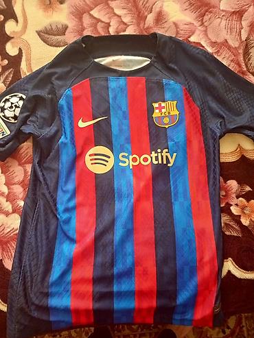 Kişi geyimləri: Məhsul: FC Barcelona 2022/23 ev formasının Robert Lewandowski 9 — 3