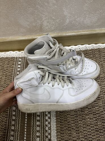 зальники для футбола в бишкеке: Эркектердин кроссовкасы, 44, Nike, Колдонулган, Өзү алып кетүү