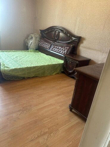 2 ci mikrorayon kiraye evler: Esyali seraitli, addelni bina evidir. 070 281 96 32 Orxan
