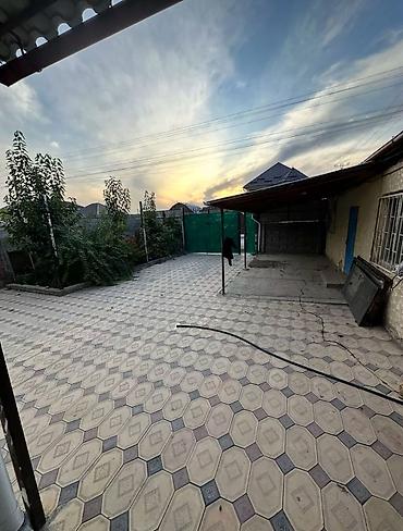 Продажа коттеджей и домов: Продается 2-х уровневый дом в Ж/М Биримдик-Кут, 9-я улица. Площадь — 6