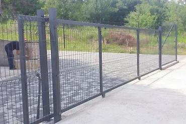 Proizvodi od rolovanog metala, metalni kanali: 🚪 KLIZNE KAPIJE – ISPUNA PANEL 2D I 3D 📍 Fence System doo Bulevar — 21