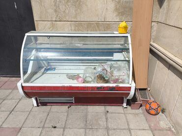 Автосервисное оборудование: Bu vitrin soyuducu ərzaq məhsullarının sərgilənməsi və soyudulması