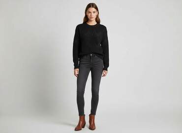sweter z odkrytymi ramionami zara: Forma, Women`s sweater, size M