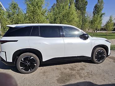 bz3: Toyota bZ3X: 2026 г., Автомат, Электромобиль, Кроссовер — 4