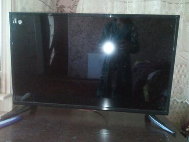 Телевизоры: Телевизор, диаметр 32.без вай фаяс антенной 15м. цена 4000с.г. Ош