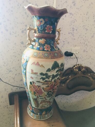 Vazalar: Guldan qedimi boyukdur ev dekoru ucun saxsidandir ustunde nagillardan — 12