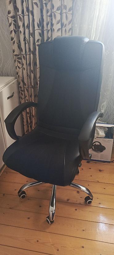 Ofis mebeli: Erqonomik ofis kreslosu - Rəng: qara - Yüksək bel və inteqrə olunmuş — 1