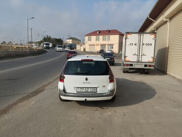 Renault: Renault Megane: 1.5 l | 2008 il 2800 km Sedan — 2