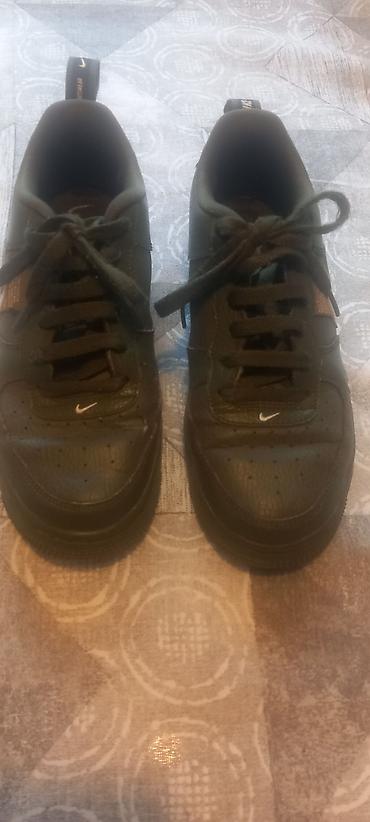 kronos patike: Patike Nike br 38. Original imaju malo oštećenje na desnoj panici od — 1