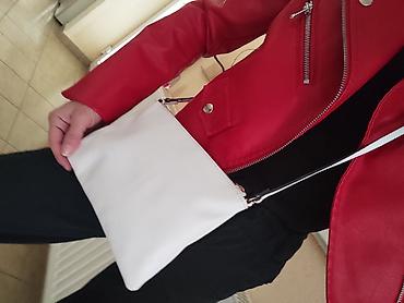 michael kors torbice: Bela ženska crossbody torbica minimalističkog dizajna. - Materijal — 2