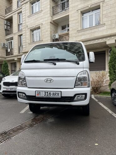 Hyundai: Hyundai Porter: 2023 г., 2.4 л, Механика, Газ, Пикап — 1