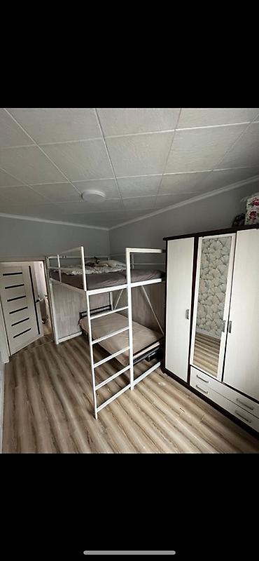 Продажа коттеджей и домов: Продается дом в городе Токмак * Комнаты: 5 спален большой зал — 11