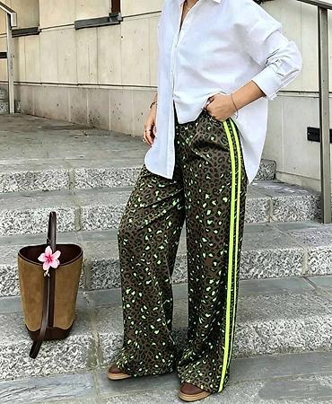tigraste baletanke: 🔥Ženske široke pantalone sa animal printom i bočnim prugama
✅2400 din — 5
