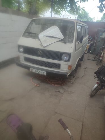 лидер авто бишкек рассрочка: Volkswagen Transporter: 1989 г., 1.8 л, Механика, Бензин, Фургон