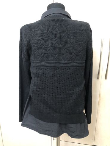 Блузки: Кофты блузки туники юбки толстовки . Размеры разные . Цена — 3