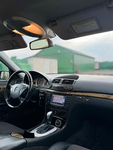 x class: Mercedes-Benz E-Class: 2004 г., Седан — 9