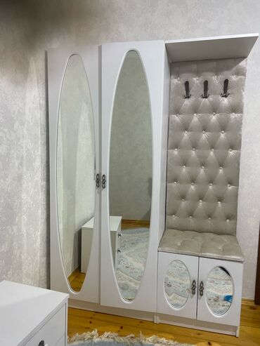 kalidor mebeli: İşlənmiş, Açılan, 4 qapılı Dəhliz dolabı, Türkiyə