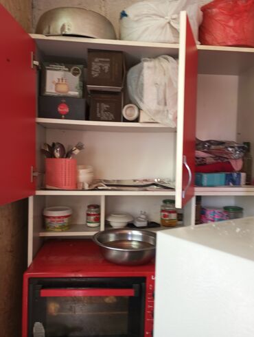 кухни бу: Кухонный гарнитур, цвет - Розовый, Б/у