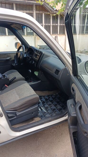 Toyota: Toyota RAV4: 2 l | 1998 il Krossover — 6