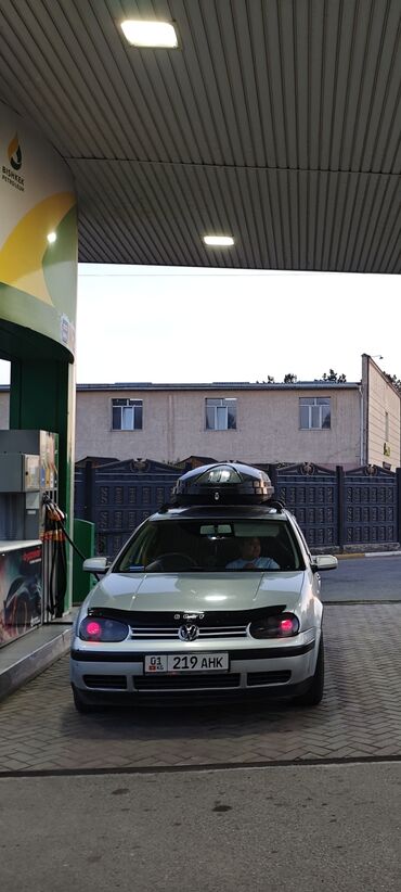 машина за 40000: Volkswagen Golf V: 2002 г., 1.6 л, Автомат, Бензин, Хэтчбэк