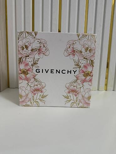 Givenchy, Lancôme və Giorgio Armani brendlərindən qadın ətir dəstləri