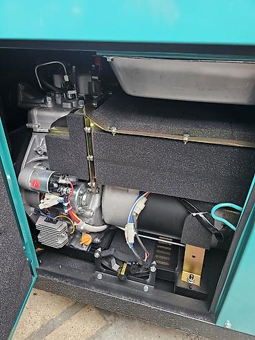 orginal saatlar: Səsboğucu korpuslu dizel generator dəsti Məhsulun təsviri: - Dizel — 6
