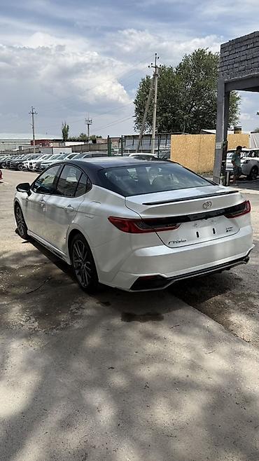 e5 2699: Toyota Camry: 2026 г., 2 л, Вариатор, Гибрид, Седан — 3